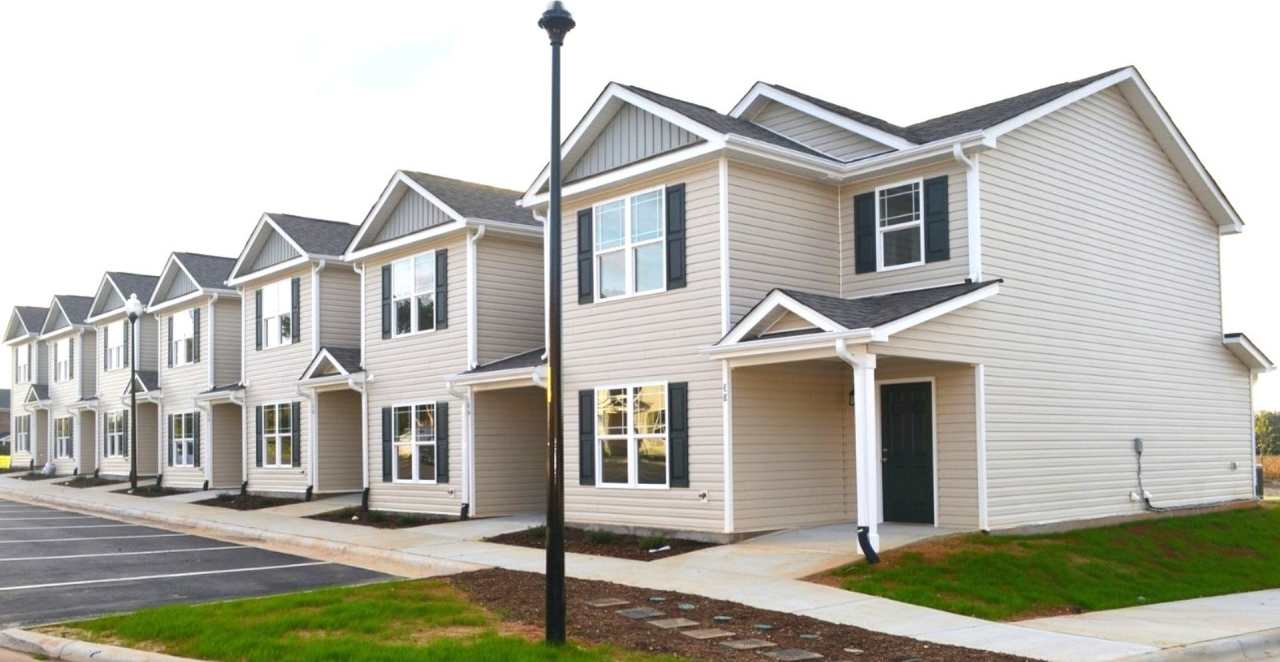 RECEIVE ONE MONTHS RENT FREE WITH THIS SPECIFIC UNIT!