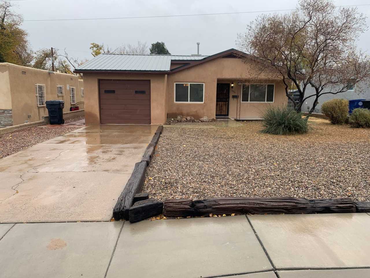 Single Family Home Close to UNM and Knob Hill