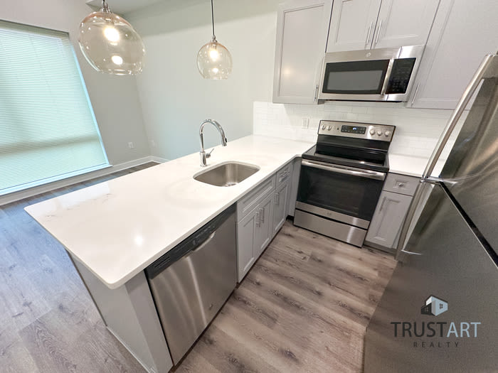 2127 North Front Street