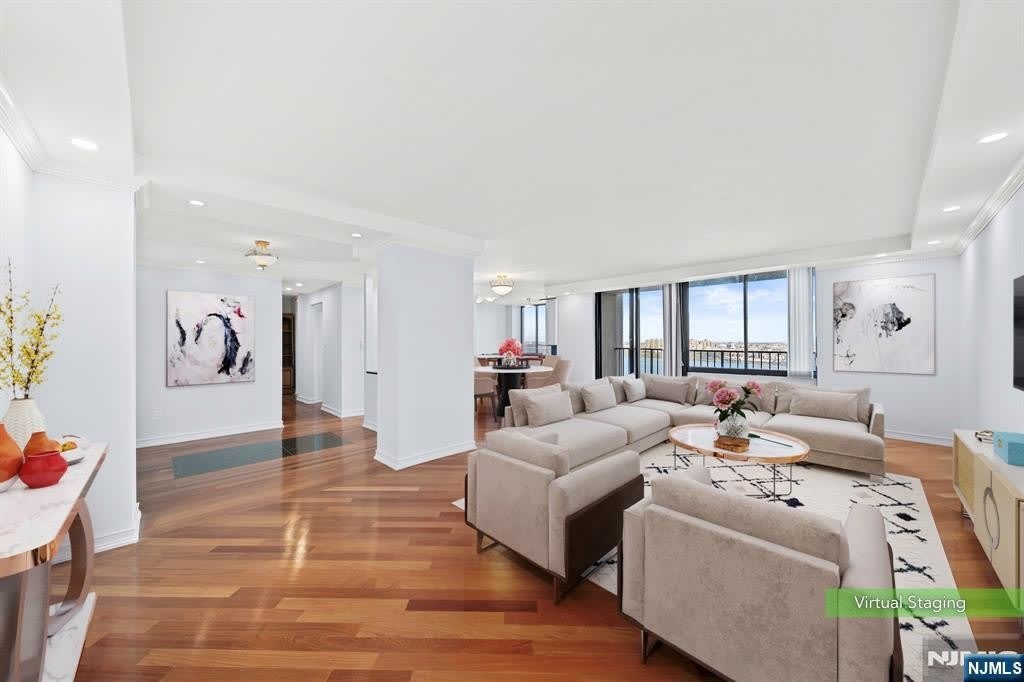 200 Winston Drive 2005