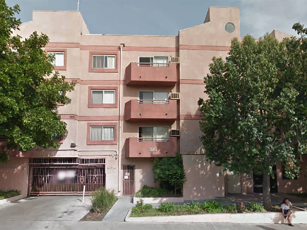 810 S Fedora St