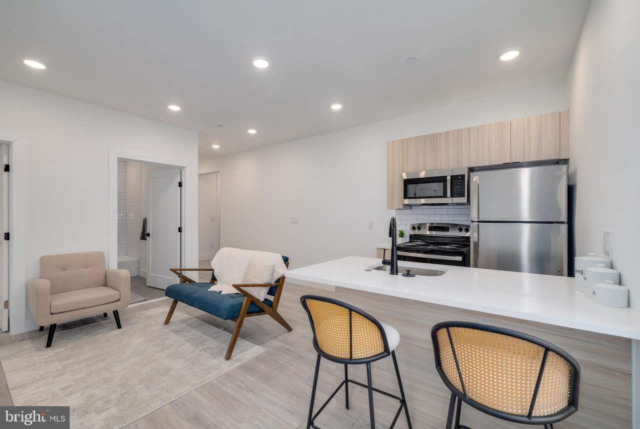 2400-12 East Huntingdon Street