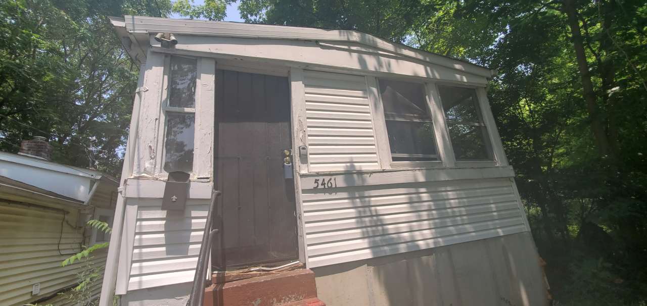 FA 21 5461 Hamilton Avenue