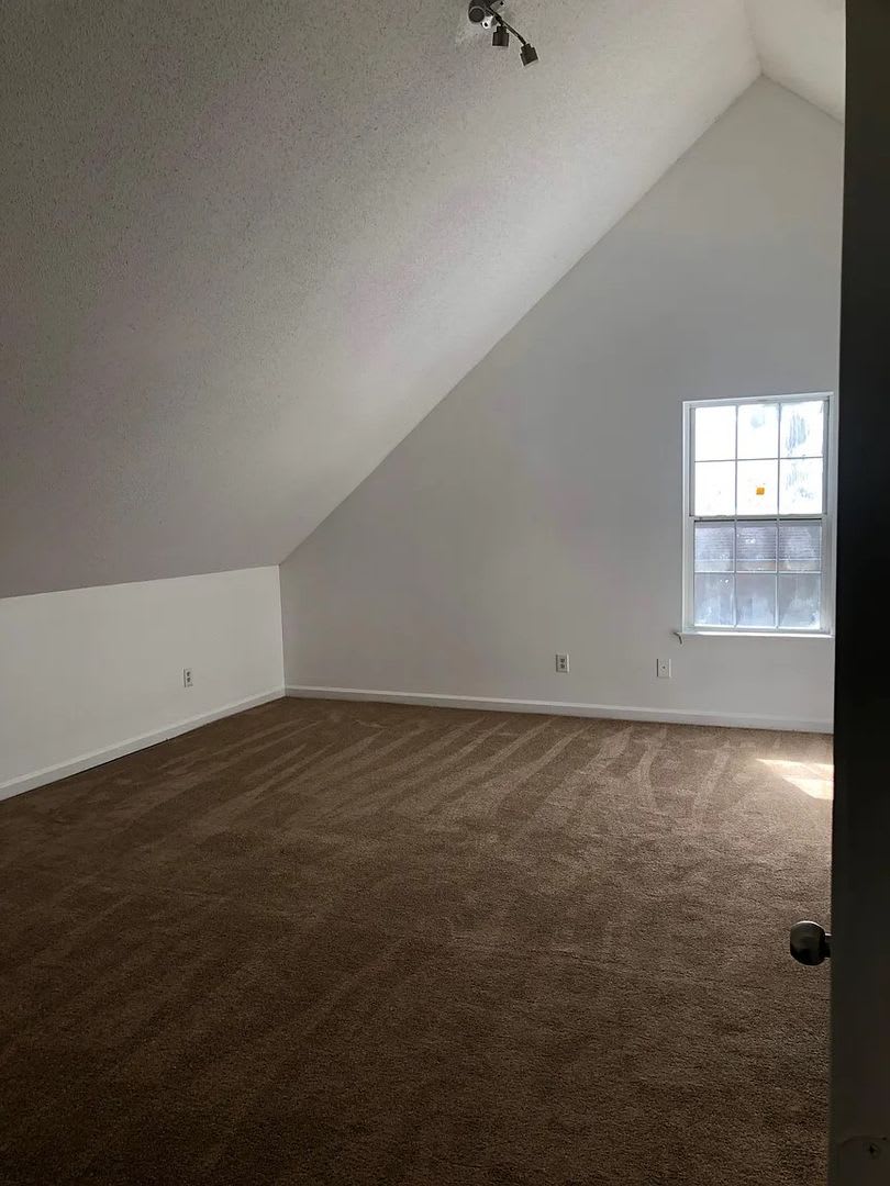 Room in 2 Bedroom Home at Stonewall Pl