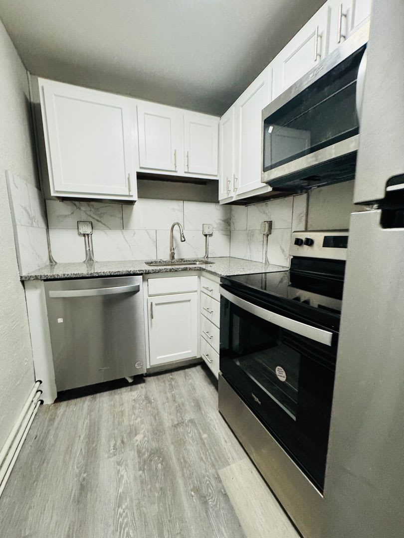 Discover Chic  Convenient Living at Robinson Gardens Apartments located in Marietta!