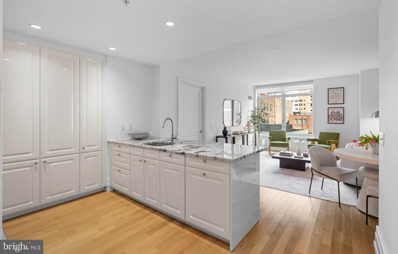 130 S 18TH Street unit: 501