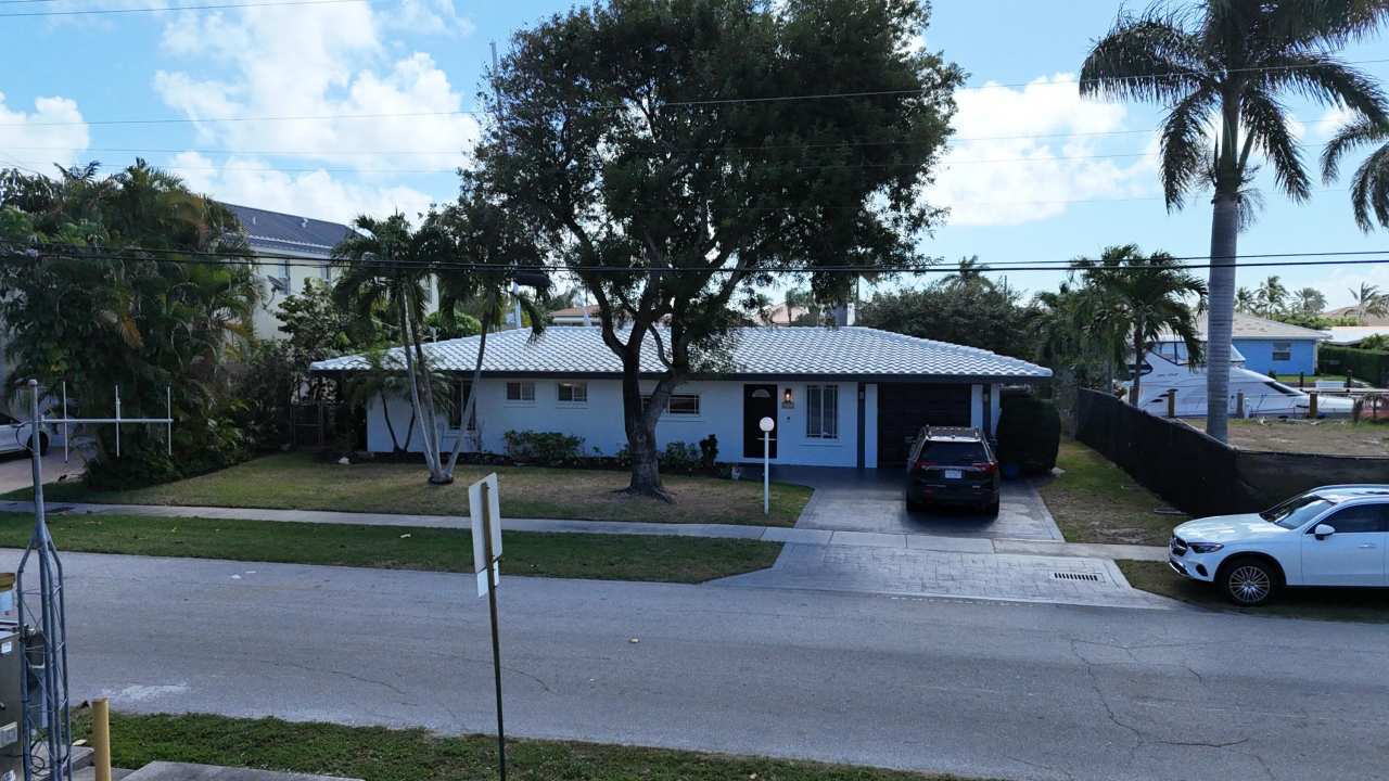 2710 NE 48th Court