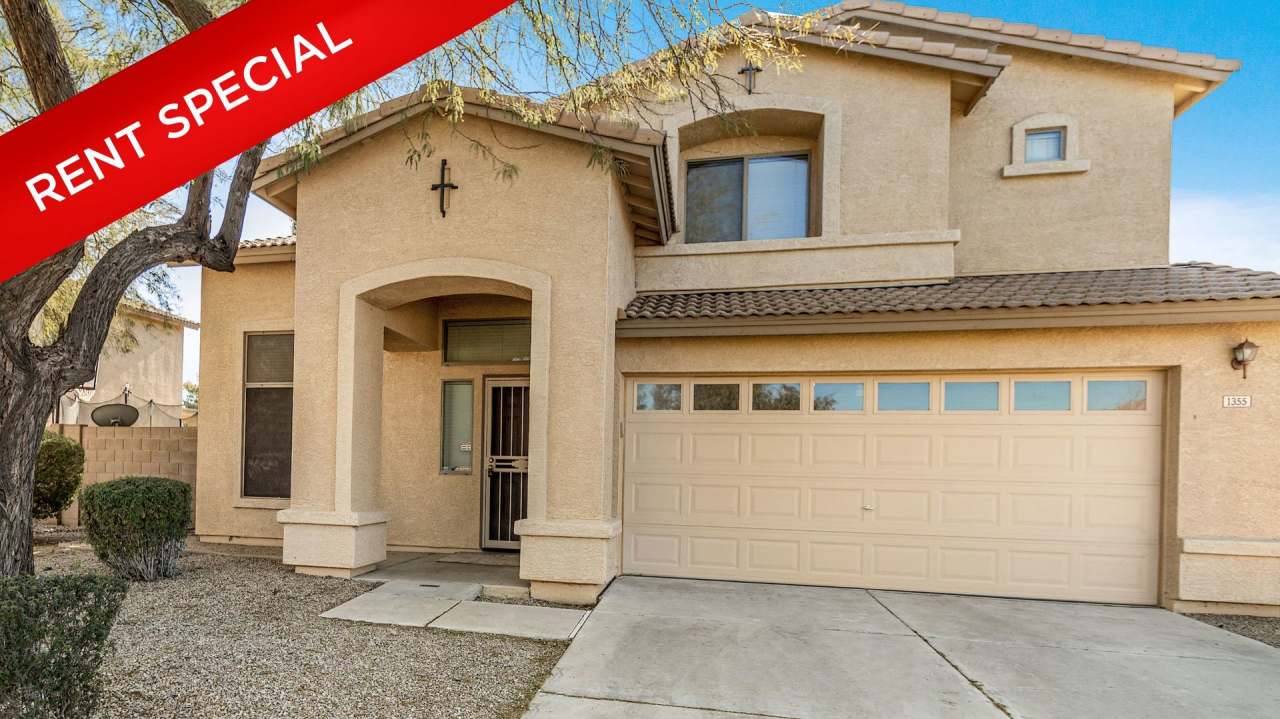 Room to relax and space to entertain with $500 off the first months rent