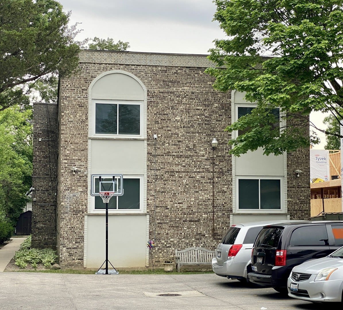 2121 Saint Johns Avenue