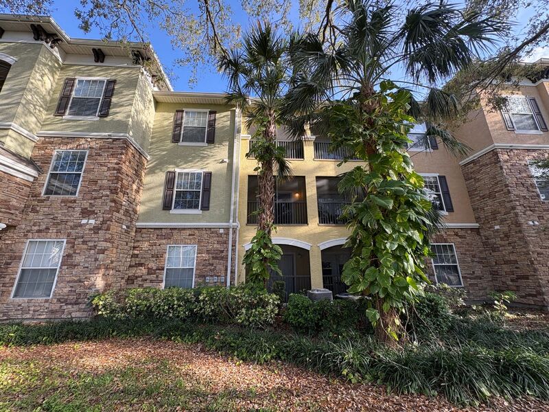 10123 Courtney Palms Blvd