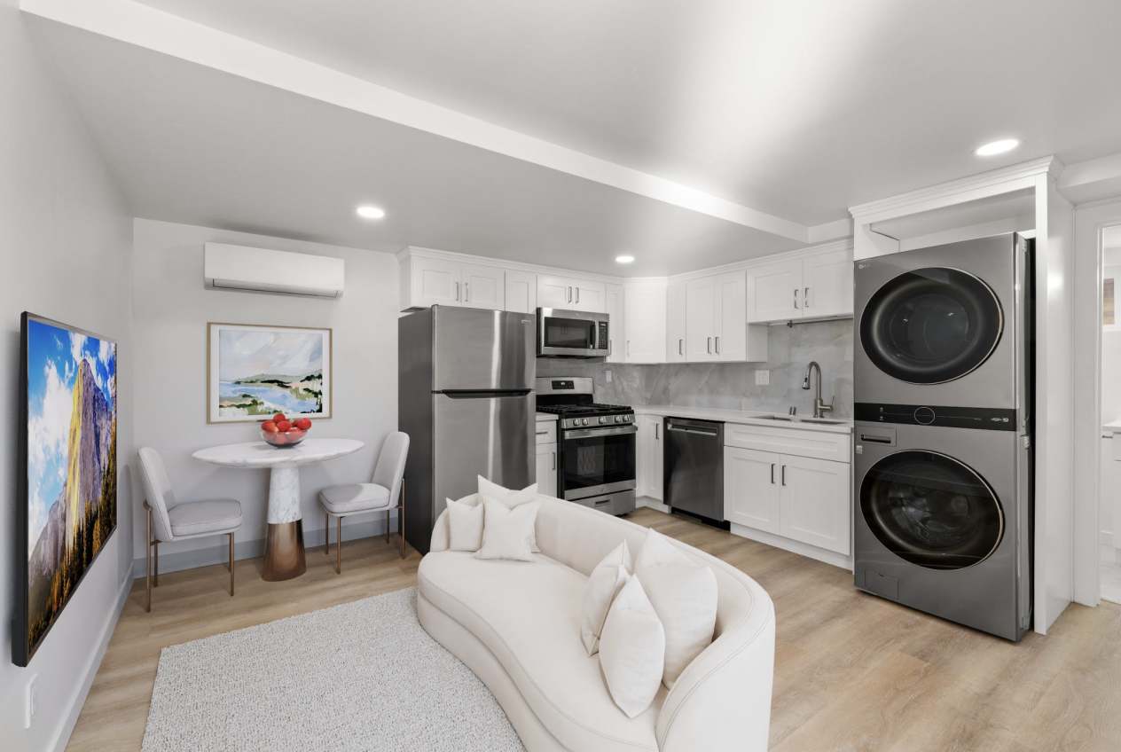 3943 1/2 Georgia Street