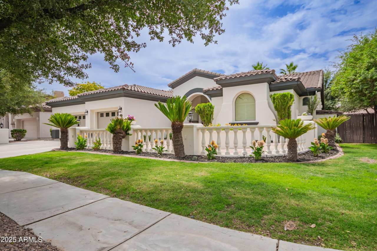 4711 E BUCKBOARD Court