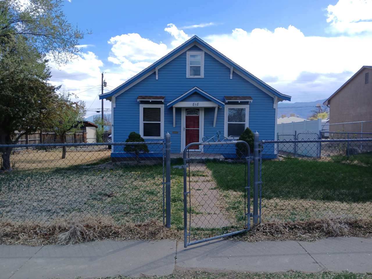 818 Fairview Ave.