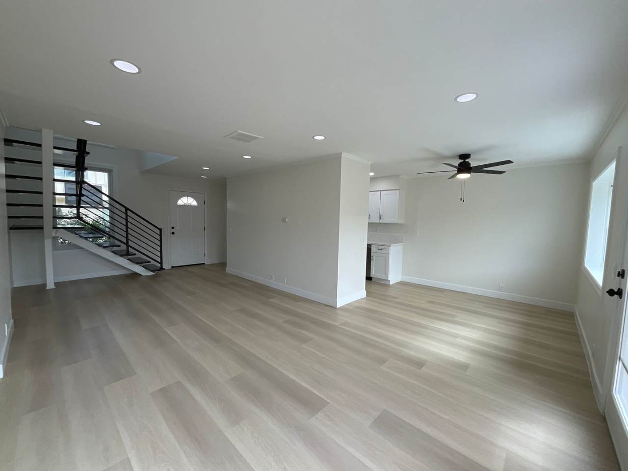 Villa Pacific: Remodeled 2 Bedroom 1.5 Bath Attached Townhouse,