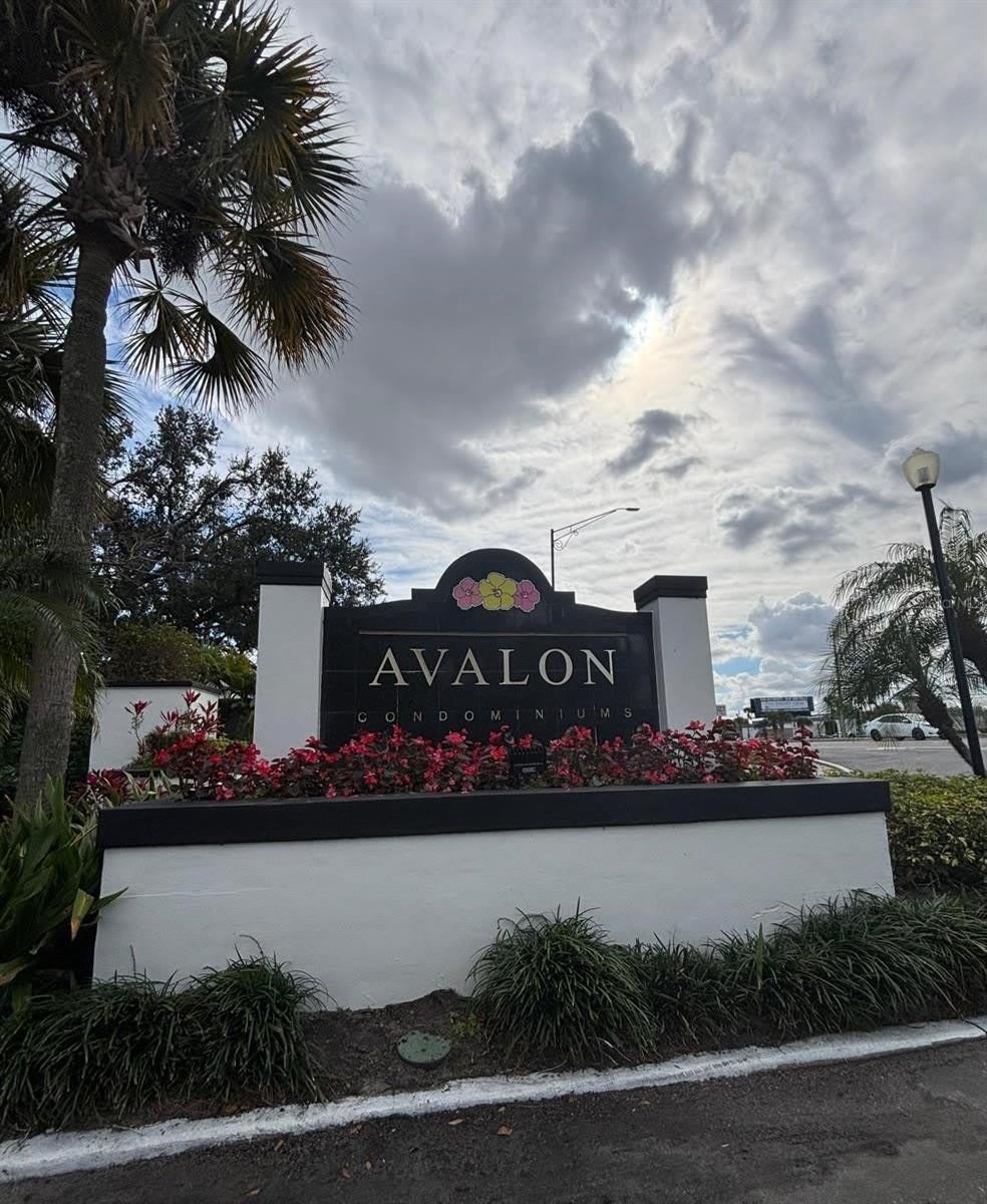 4349 S SEMORAN BOULEVARD