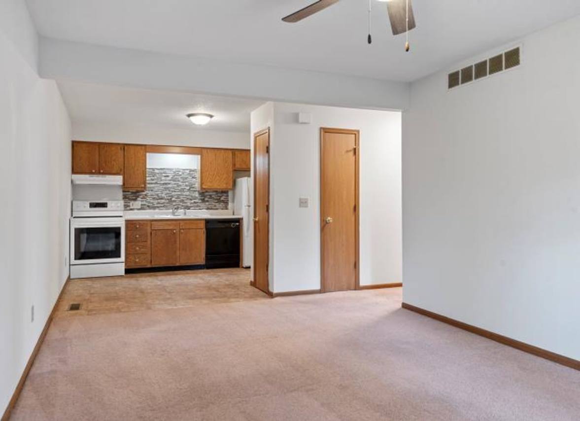 400-424 S. Durkin Dr.