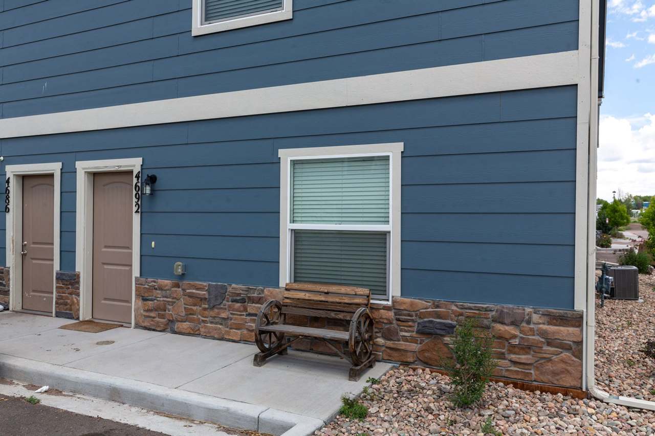 End Townhouse Unit for Rent