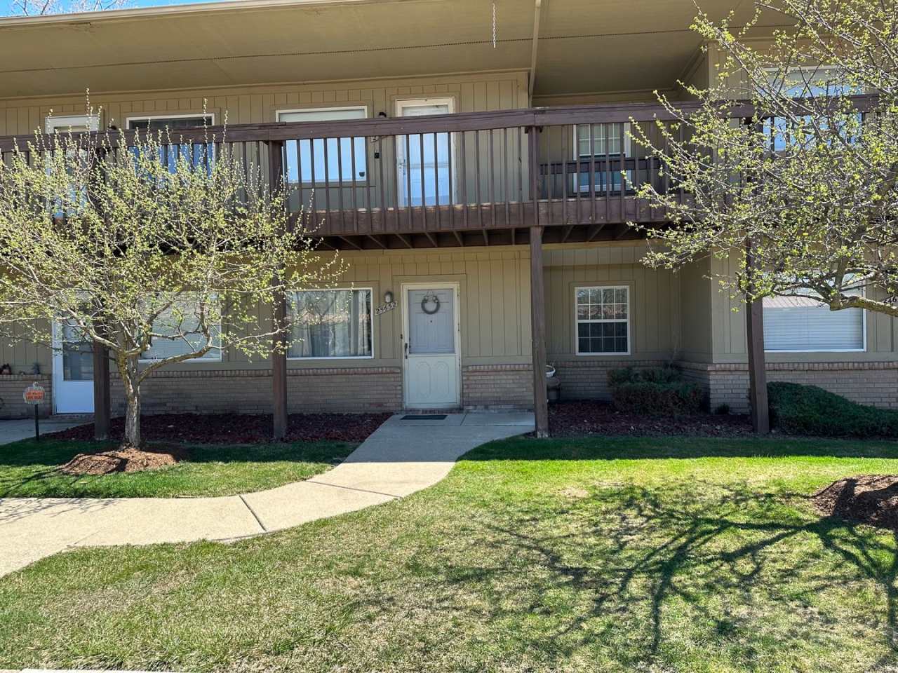 Adorable Condo for Rent in Warren