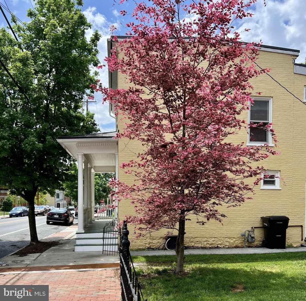 321 N BRADDOCK Street