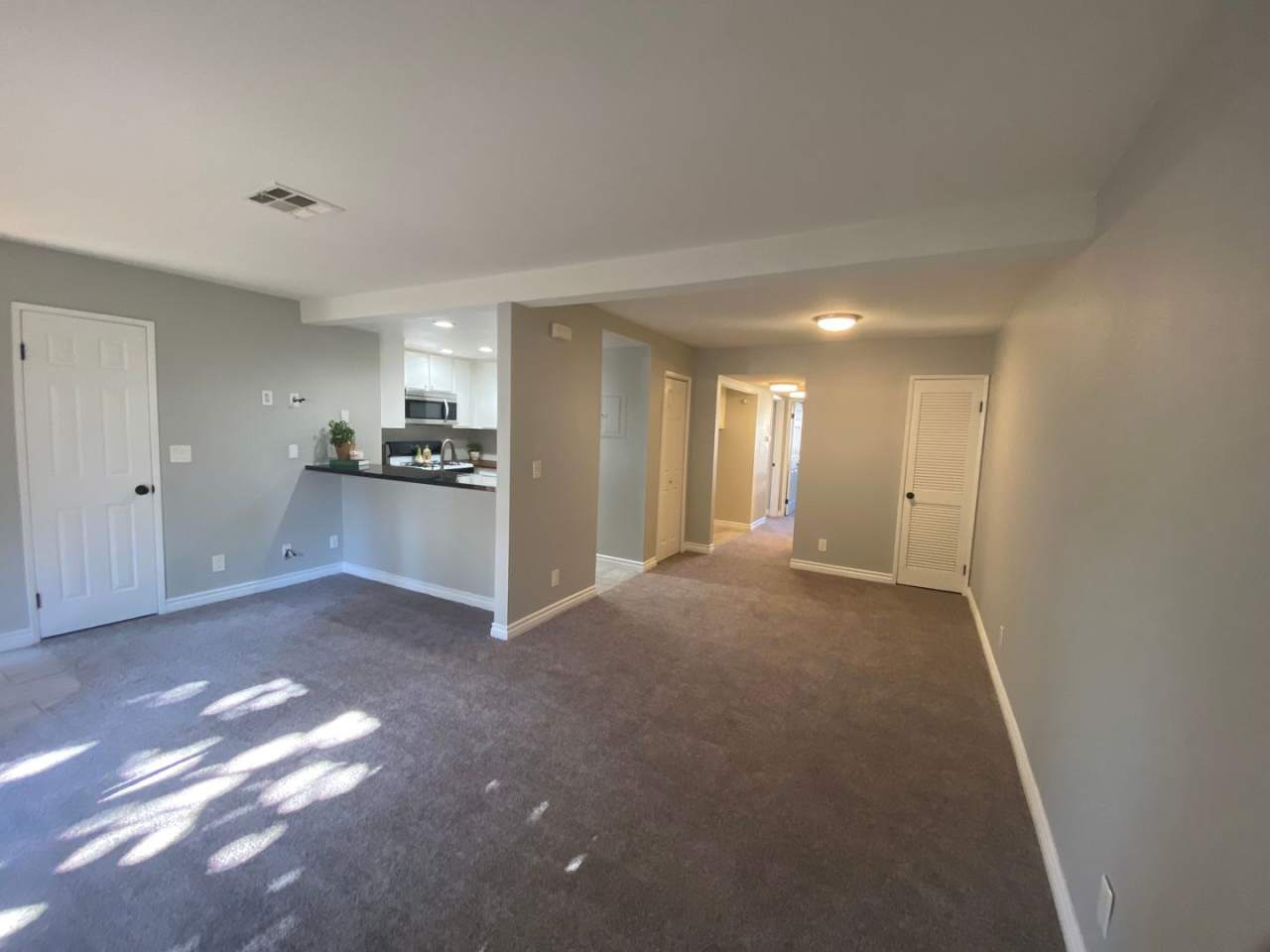 2 bed, 2 bath upgraded unit with community pool and spa