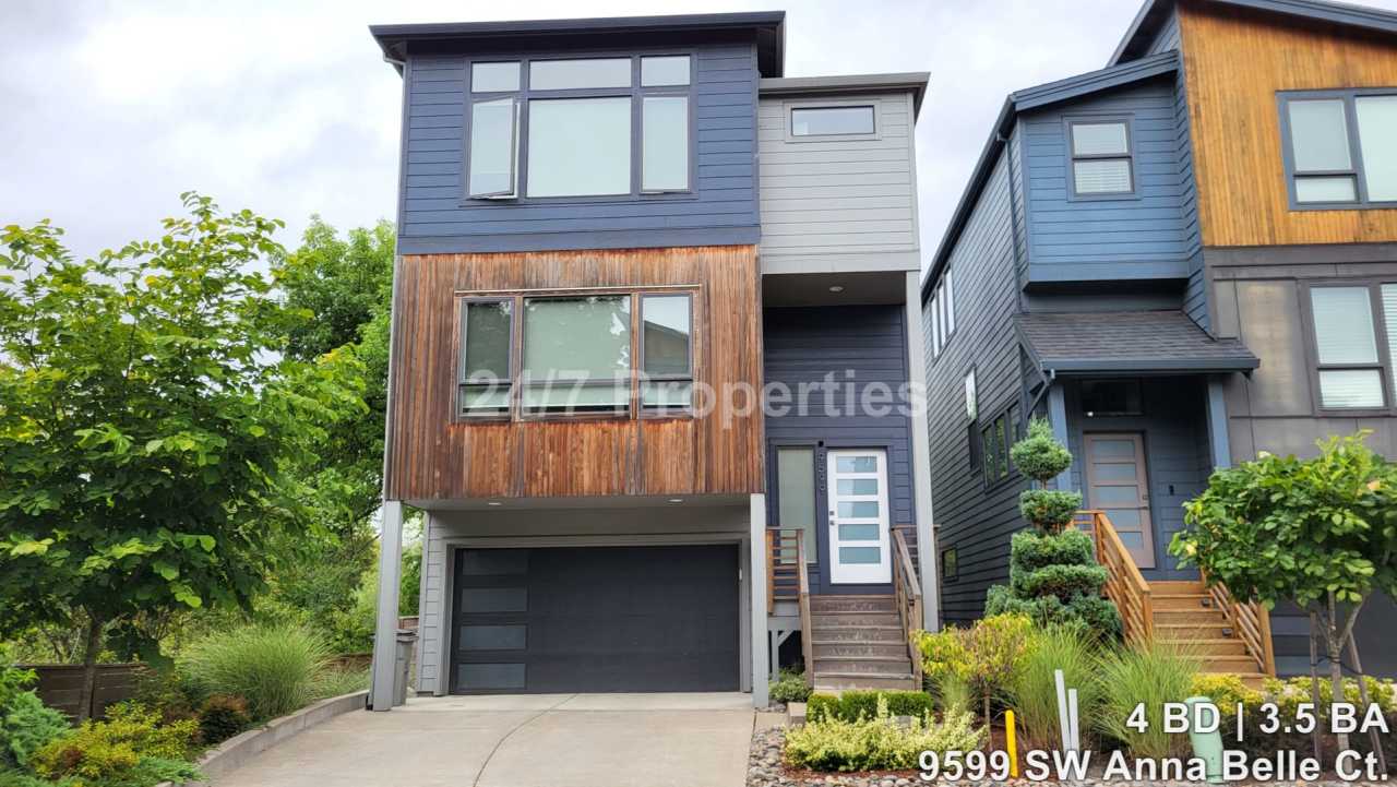 Modern and Stylish 3 BD | 3.5 BA Home w/ Bonus Room - Tigard