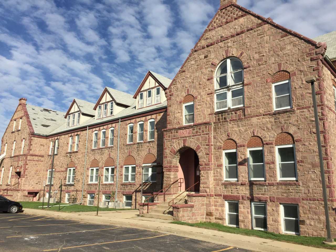 Studio, One and Two Bedroom Apartments Near Downtown Sioux Falls