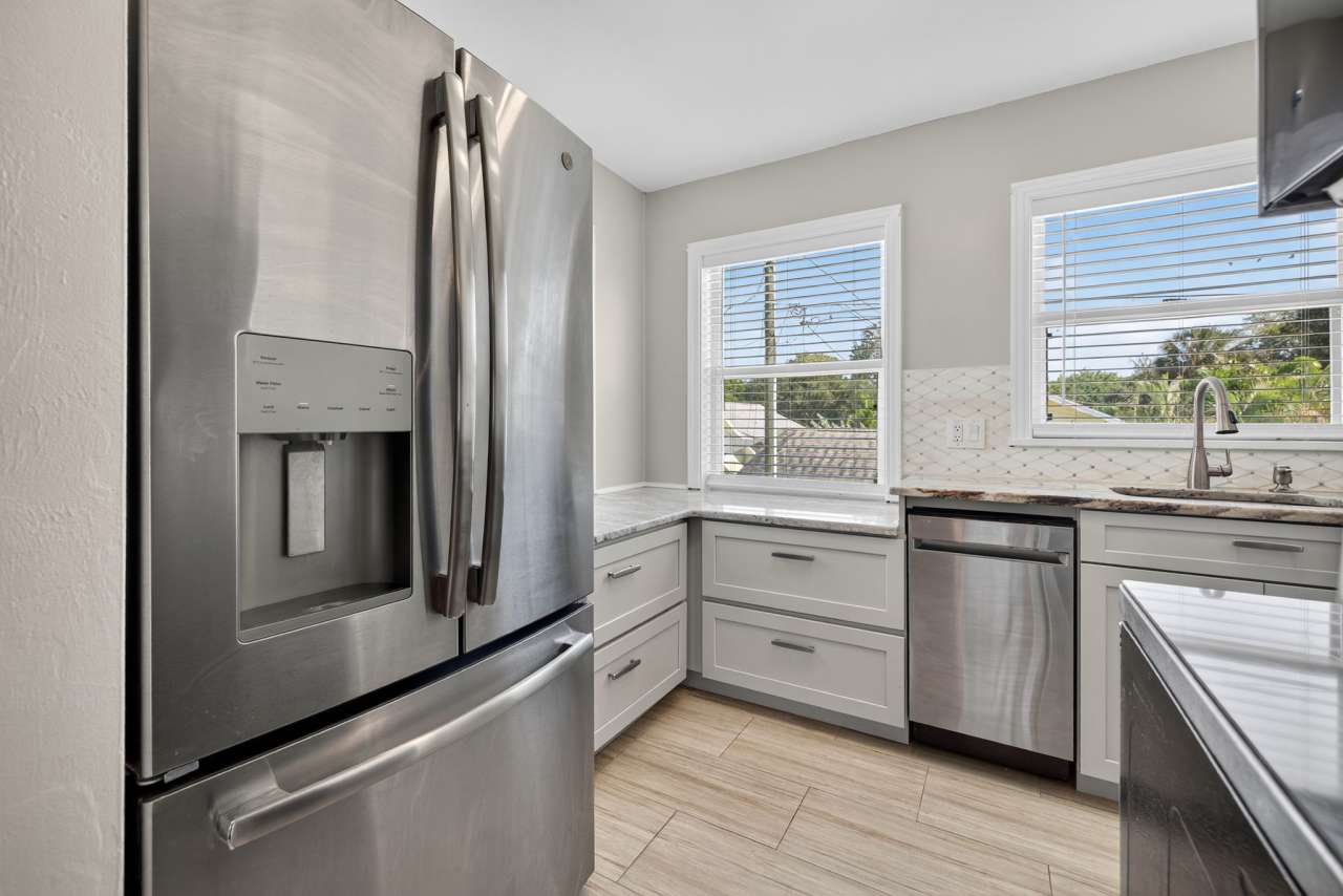 1235 1/2 14th Street North