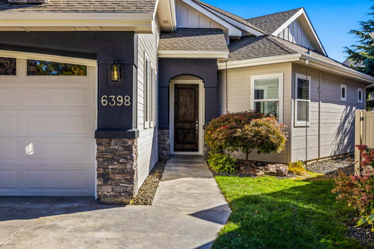 6398 North Mystic Cove Place