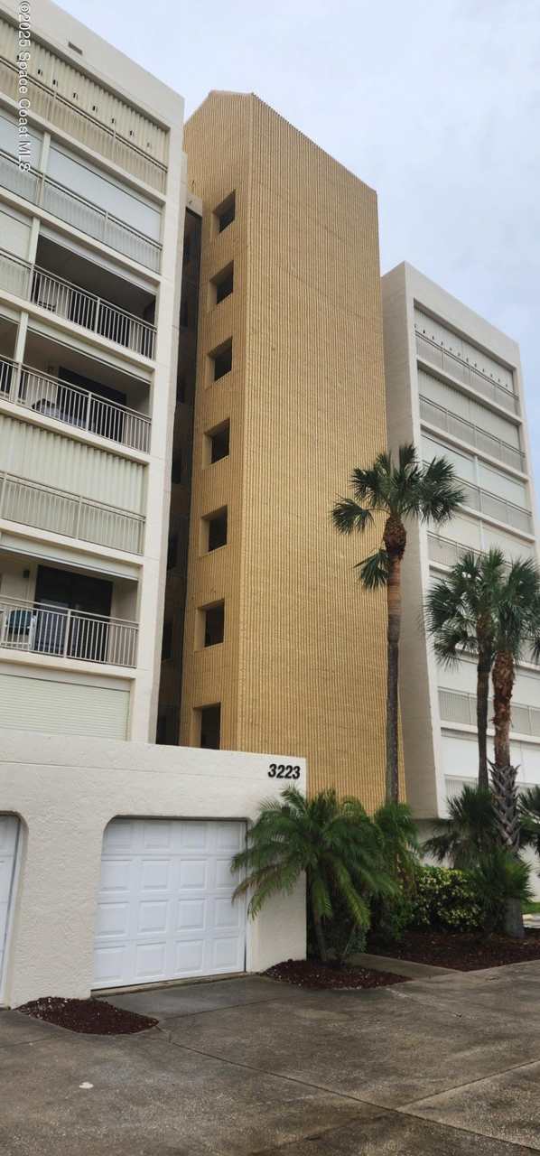 3223 S Atlantic Avenue unit: 405