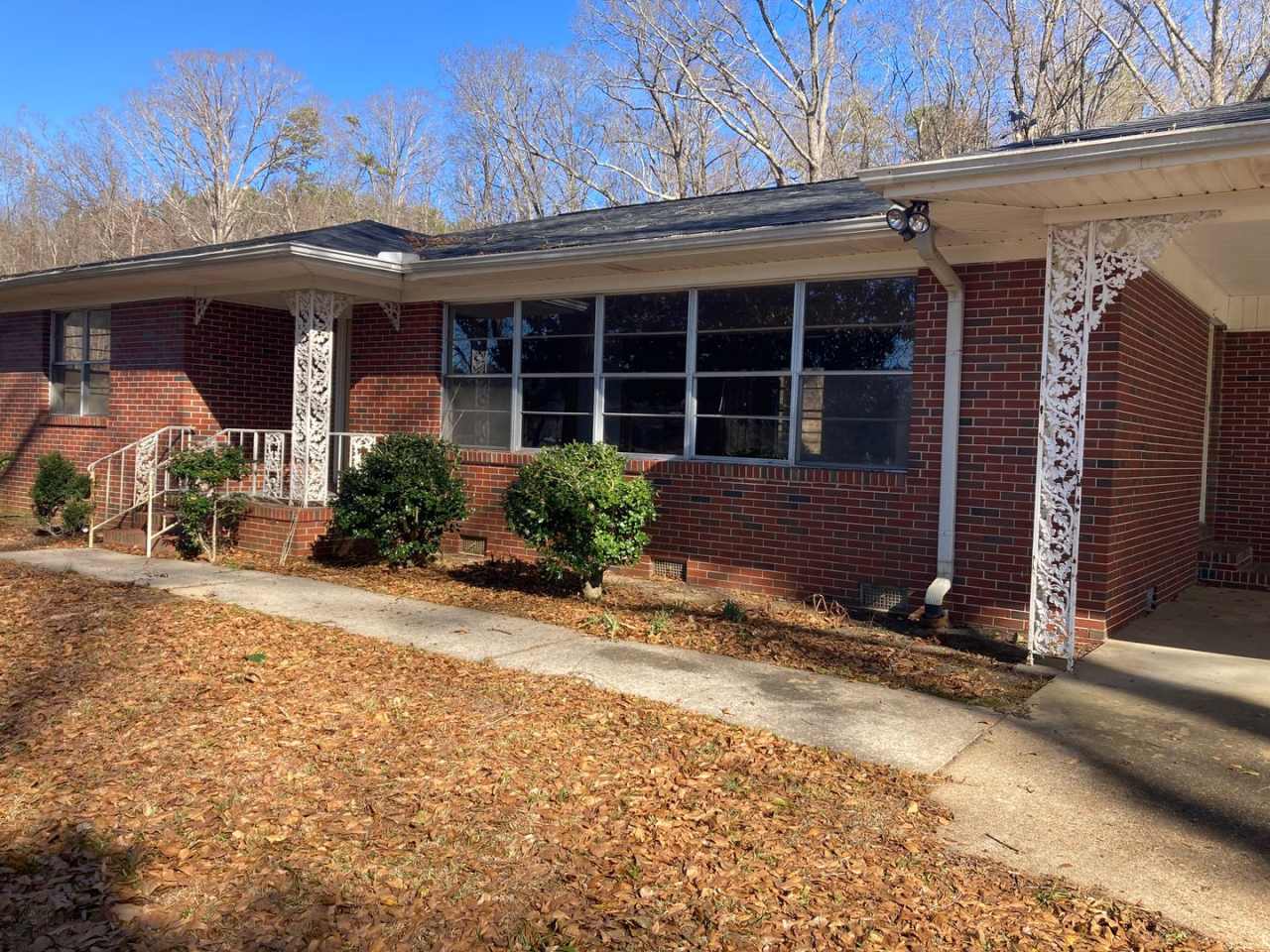 Minutes from Alexandria High School