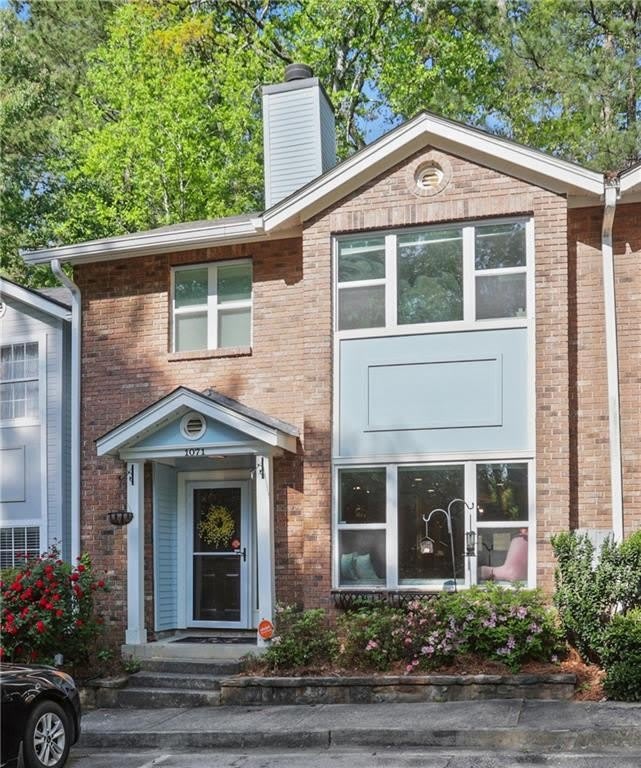 1071 Woodridge Hollow NE