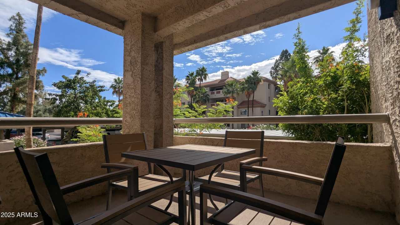 5122 N 31st Way unit: 221