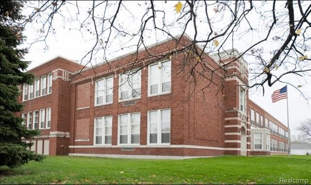 1131 COLUMBUS Avenue