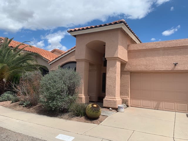 2910 North Hartwick Avenue