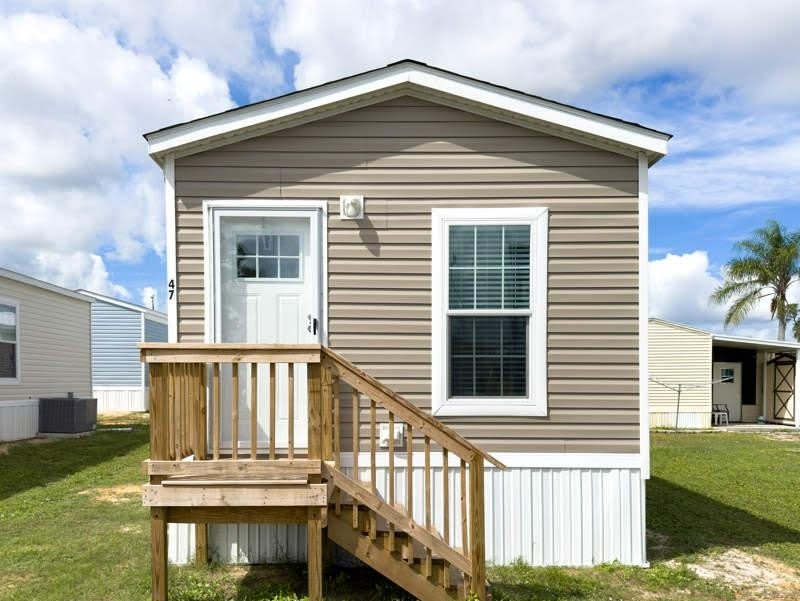 47 Connie Dr