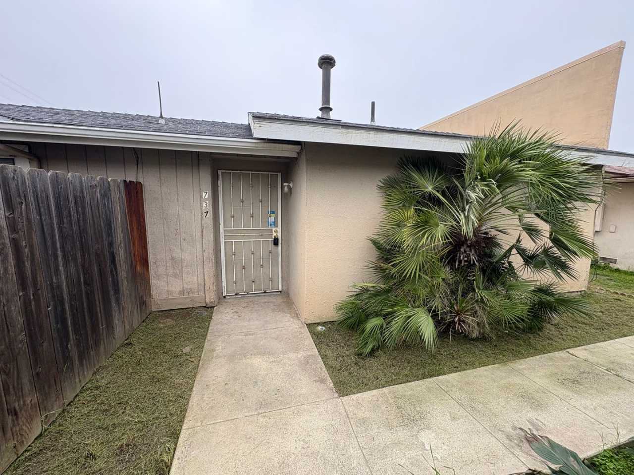 SE Tulare Home Near Shopping Center Rent Ready!