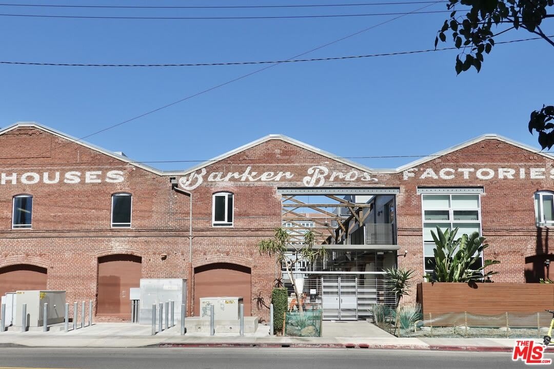 527 Molino St unit: 307