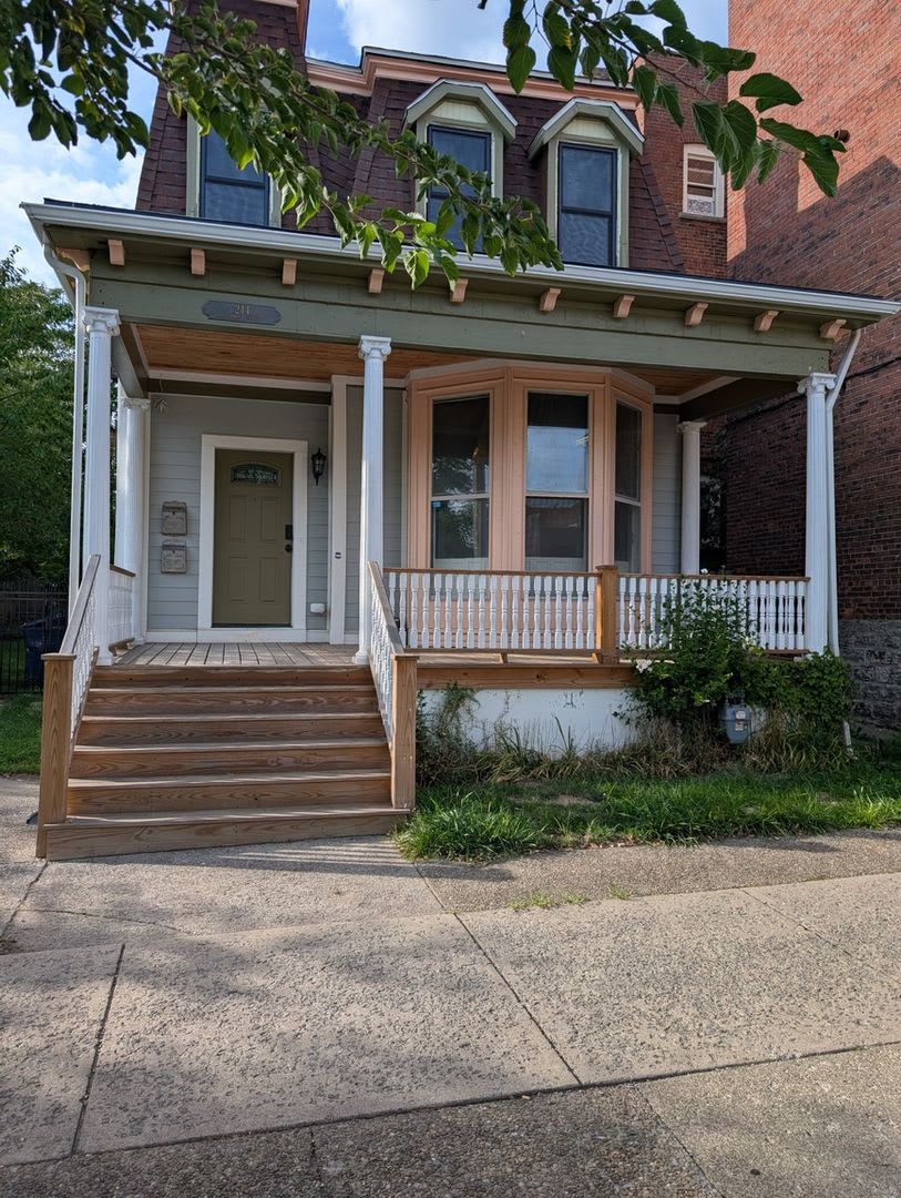 Charming 2BR Apartment in Buffalo