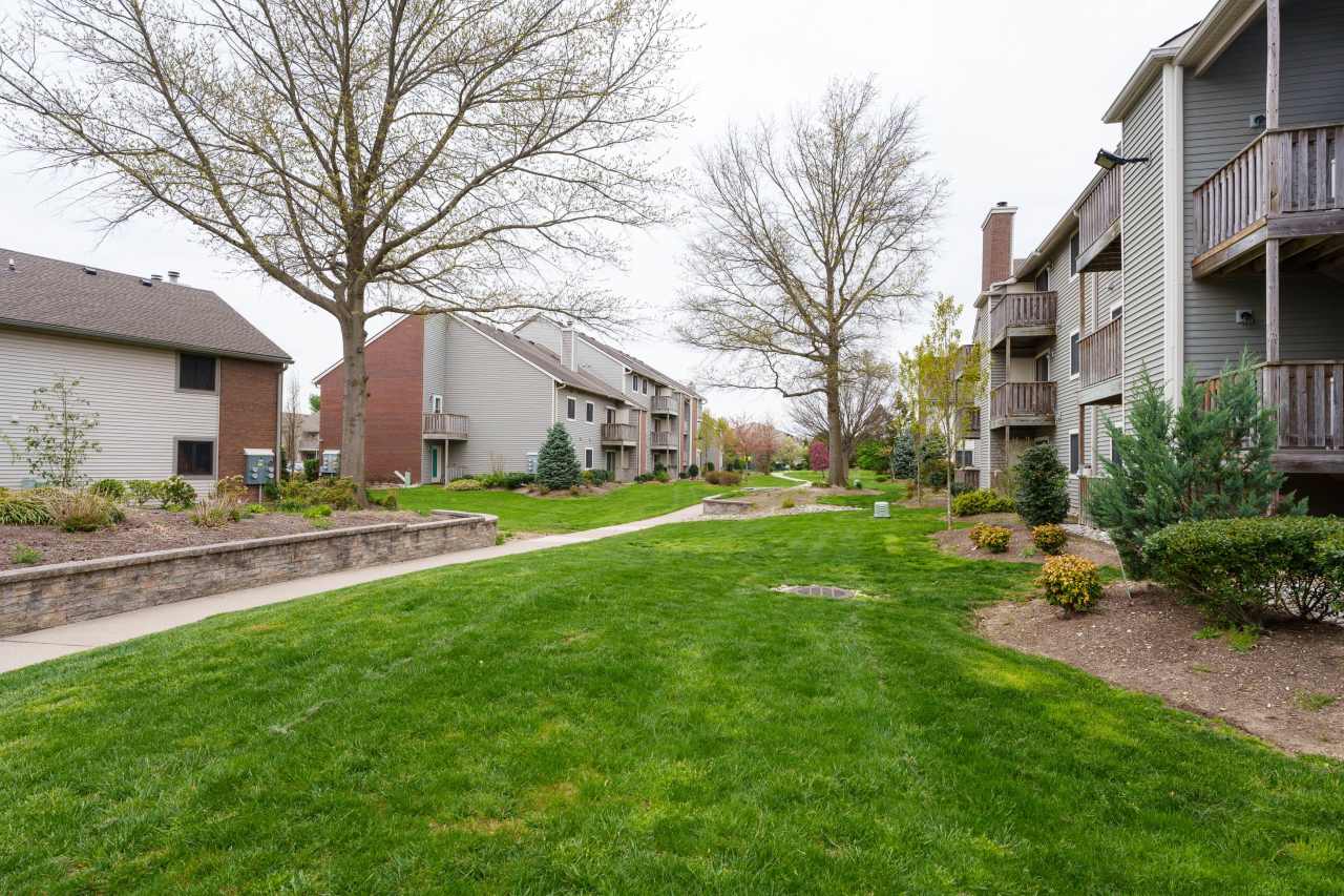 5011 Ravens Crest Drive