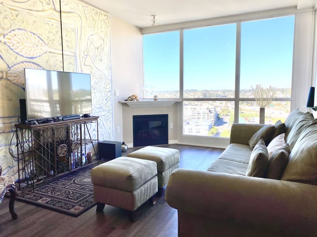 300 W Beech St.
