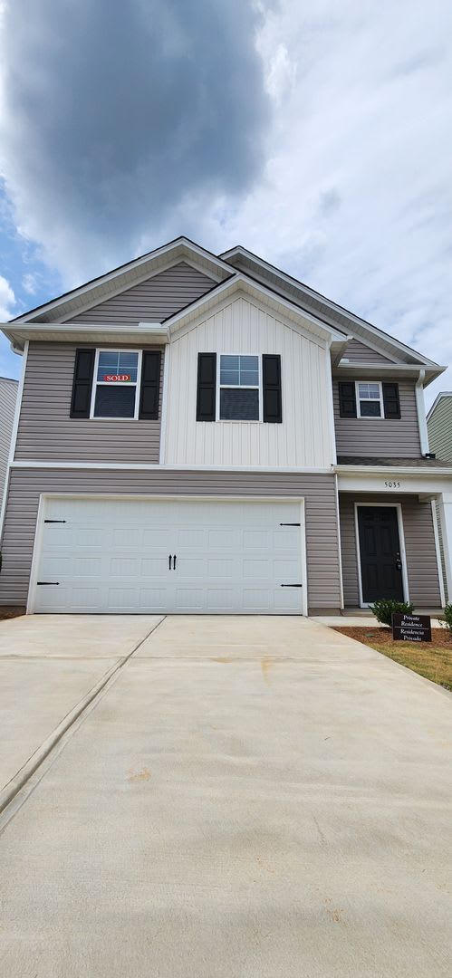 3BR, 2.5 BA in Hazelwood Subdivision