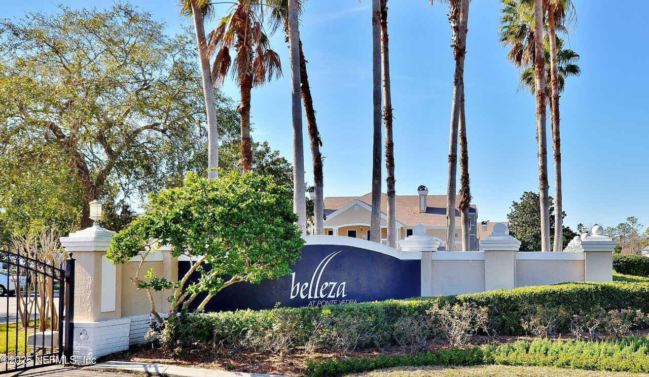 440 TIMBERWALK Court unit: 913