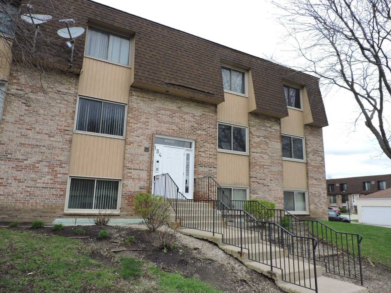 154 S Waters Edge Drive