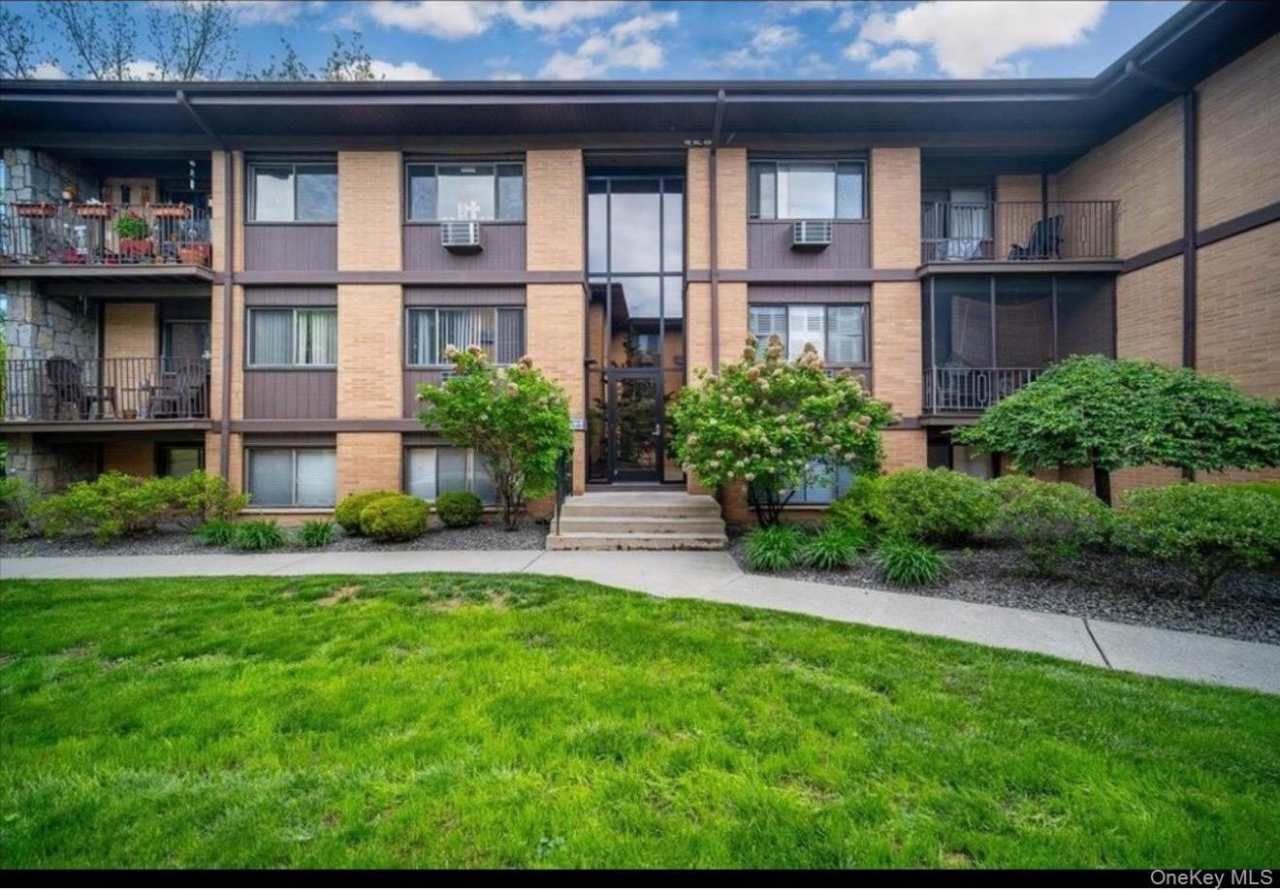 10 Oakwood Terrace unit: 65