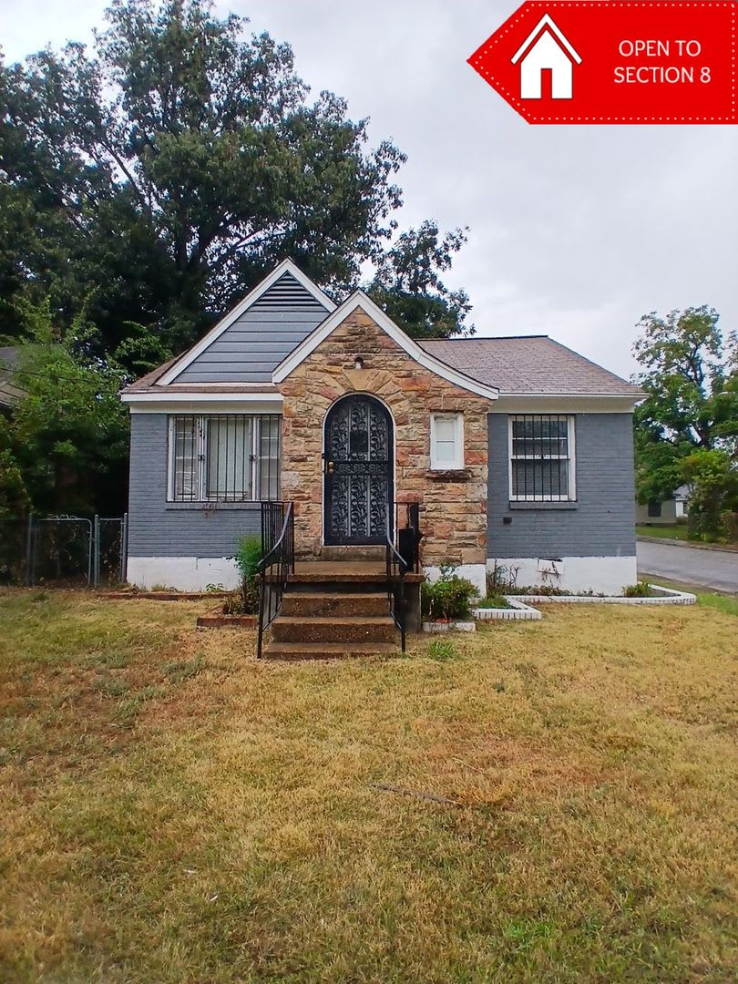 Charming 2 Story Home in Orange Mound