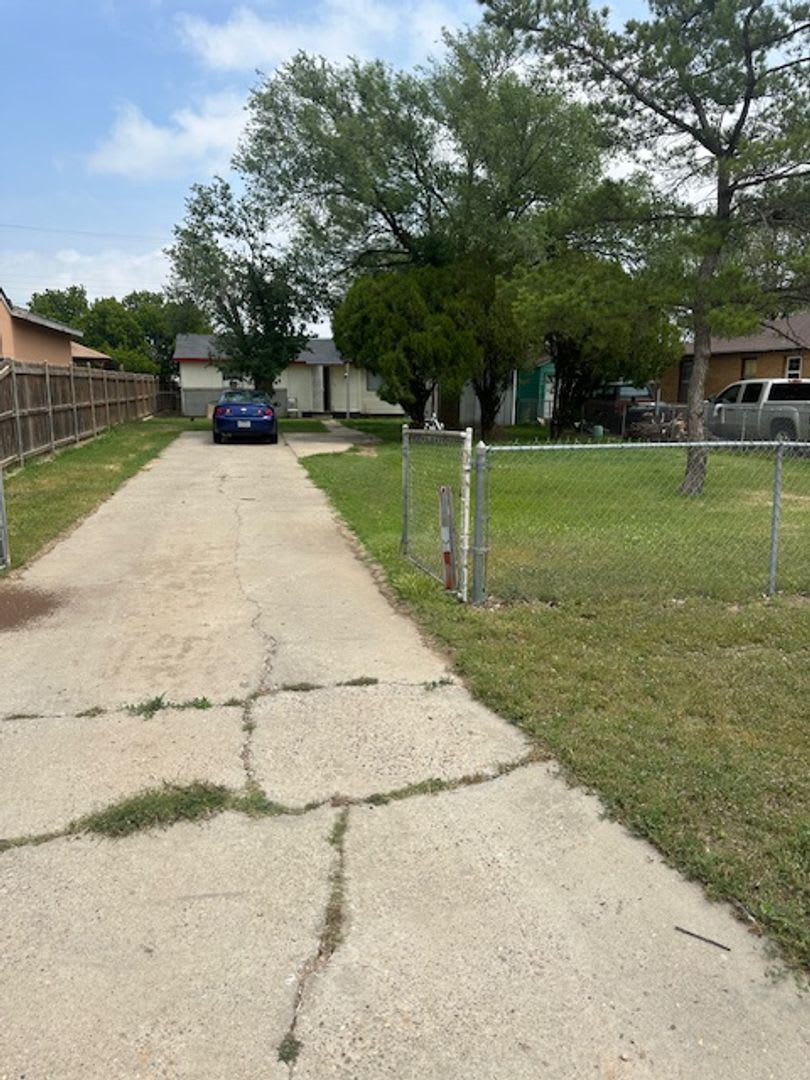 Charming 2 Bedroom, 1 Bath Home with Spacious Lot – Available Now!