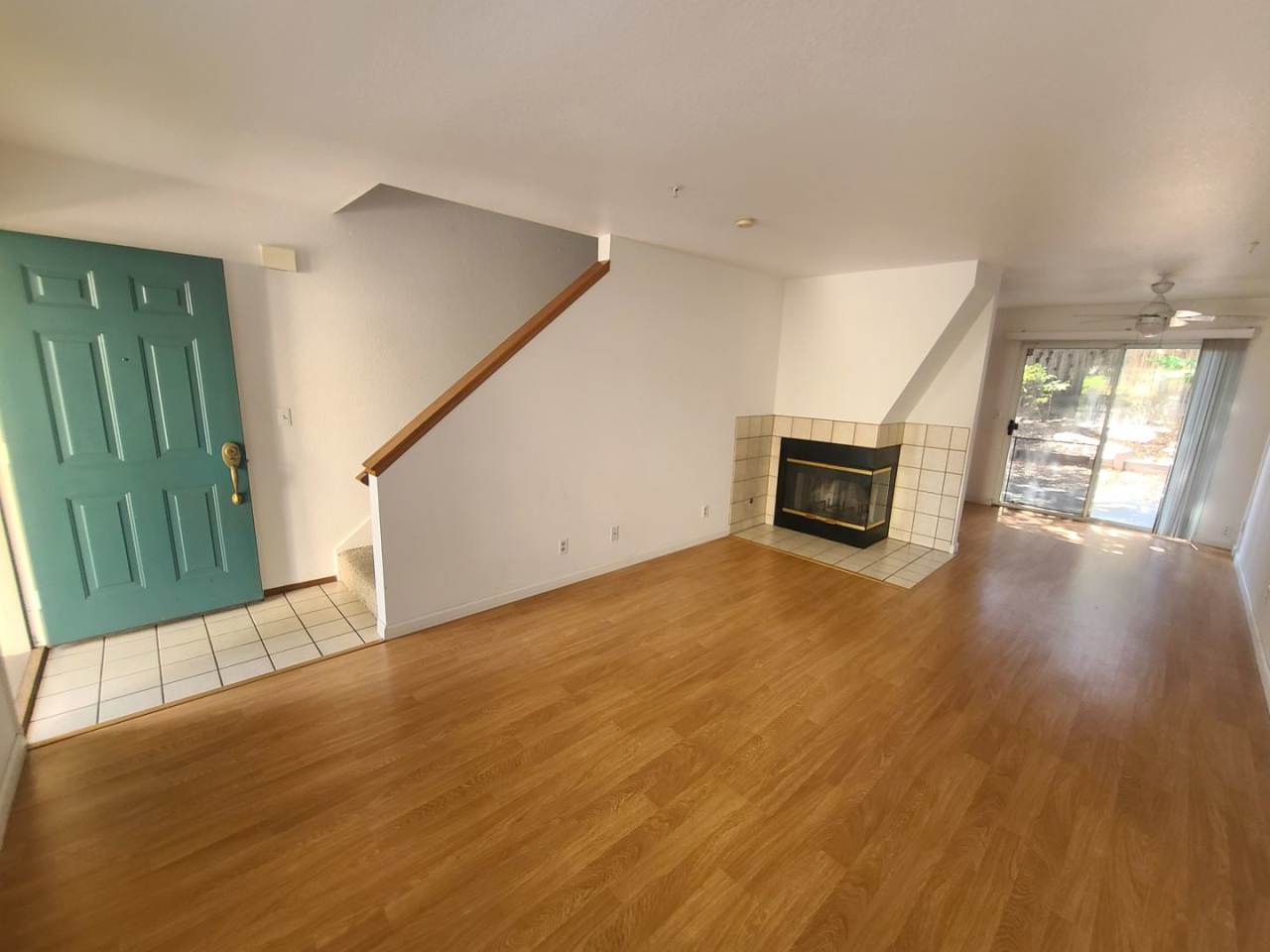 Castro Valley Charm: Dual Master Suites, W/D In-Unit  Near BART!