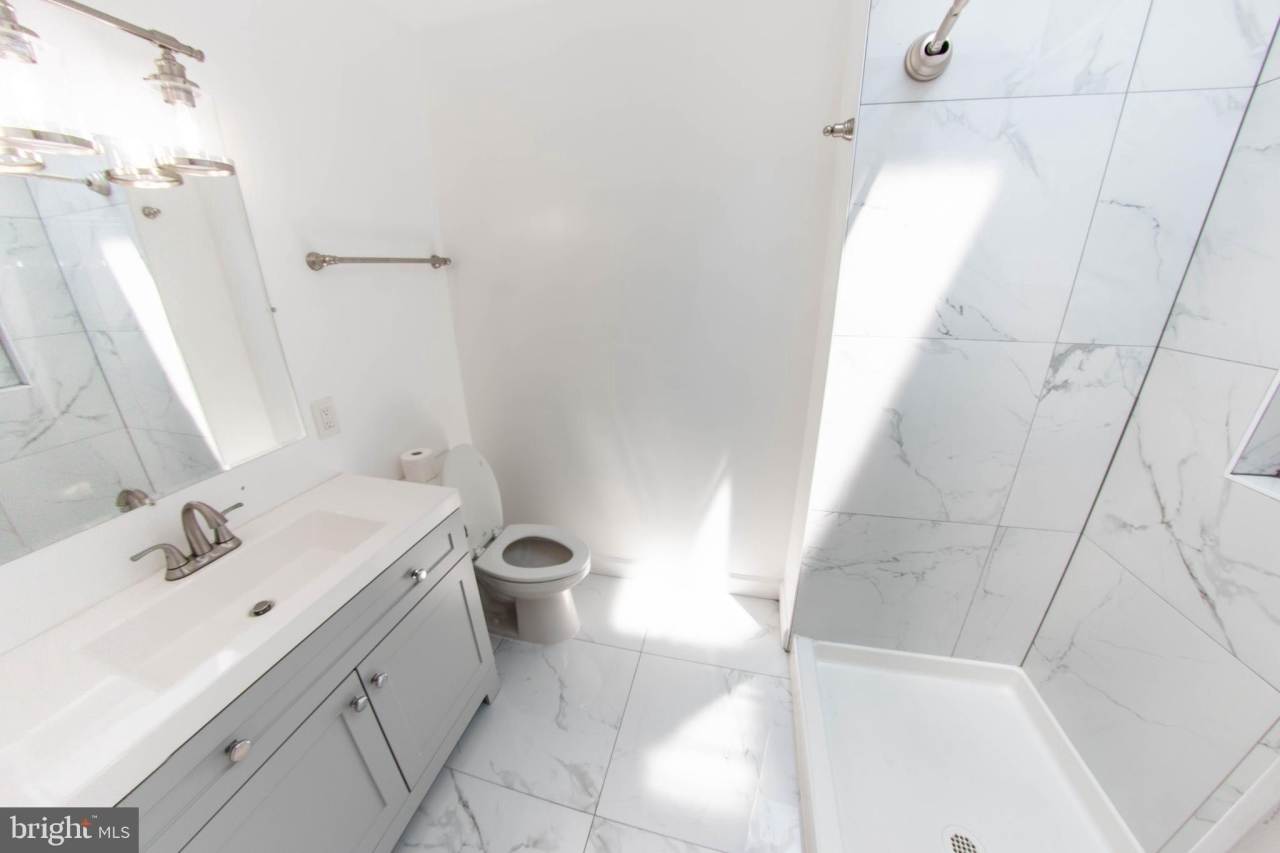 636 S KENWOOD AVENUE