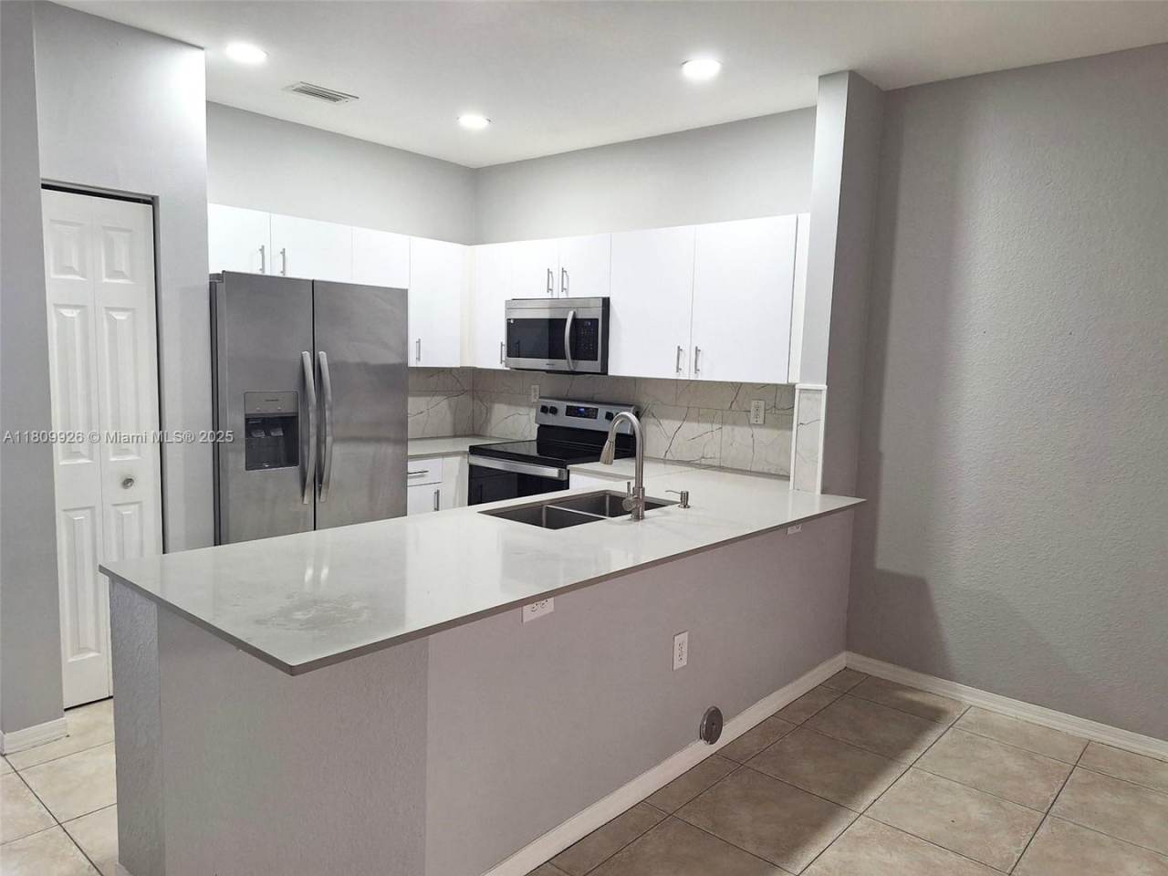 5761 NW 115th Court 102, Doral, FL 33178