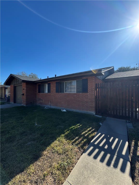 5821 Tanglewood Drive